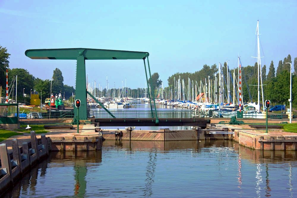 Die Hafeneinfahrt von Hellevoetsluis