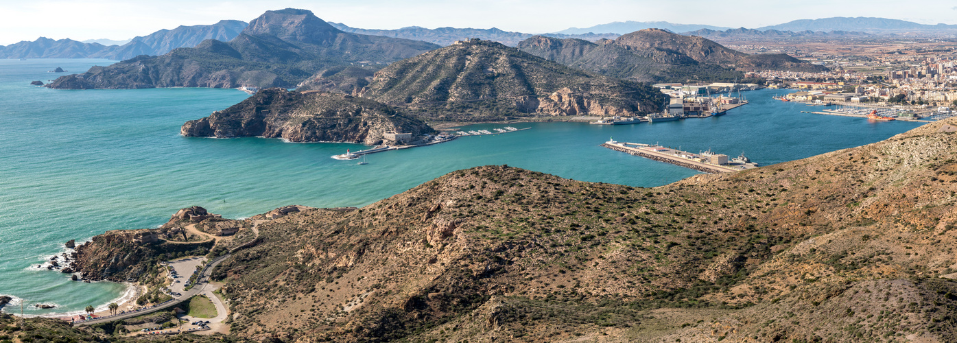 Die Hafeneinfahrt vor Cartagena (Spanien)