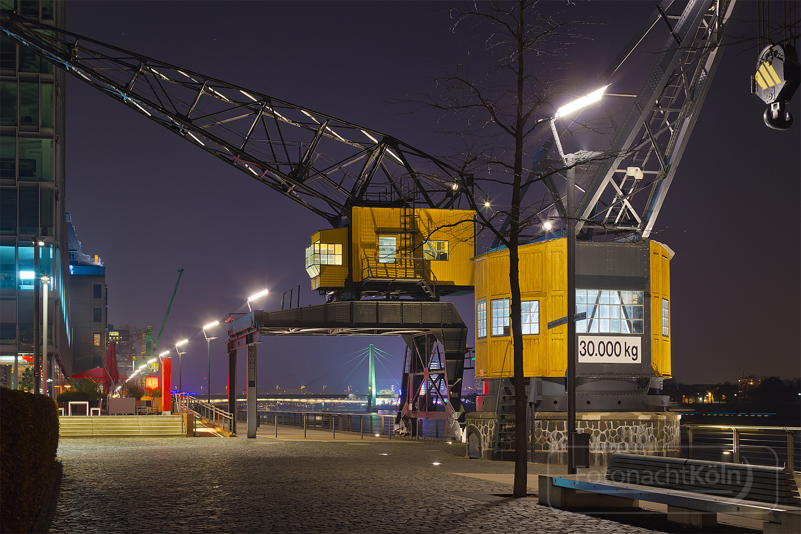 Die Hafenkräne Nr. 34 und 35 im Rheinauhafen Köln