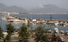 Die Hafenmole von Alanya