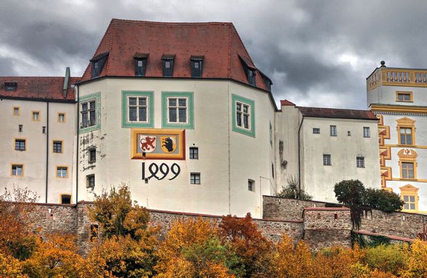 Die halbe 8 = Baujahr 1499