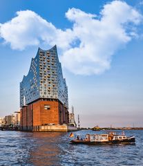 Die Hamburger Elbphilharmonie...