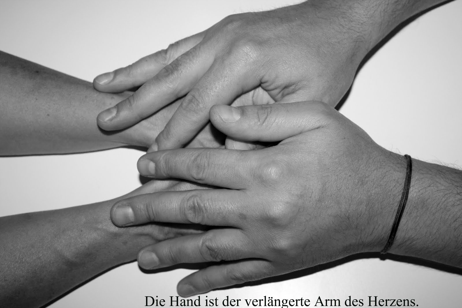 Die Hand ist der verlängerte Arm des Herzens.