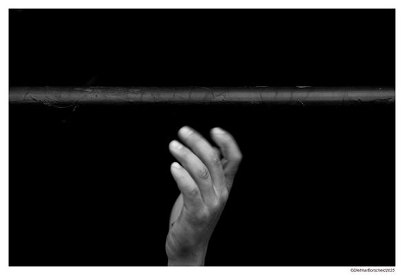 Die Hand sucht Halt