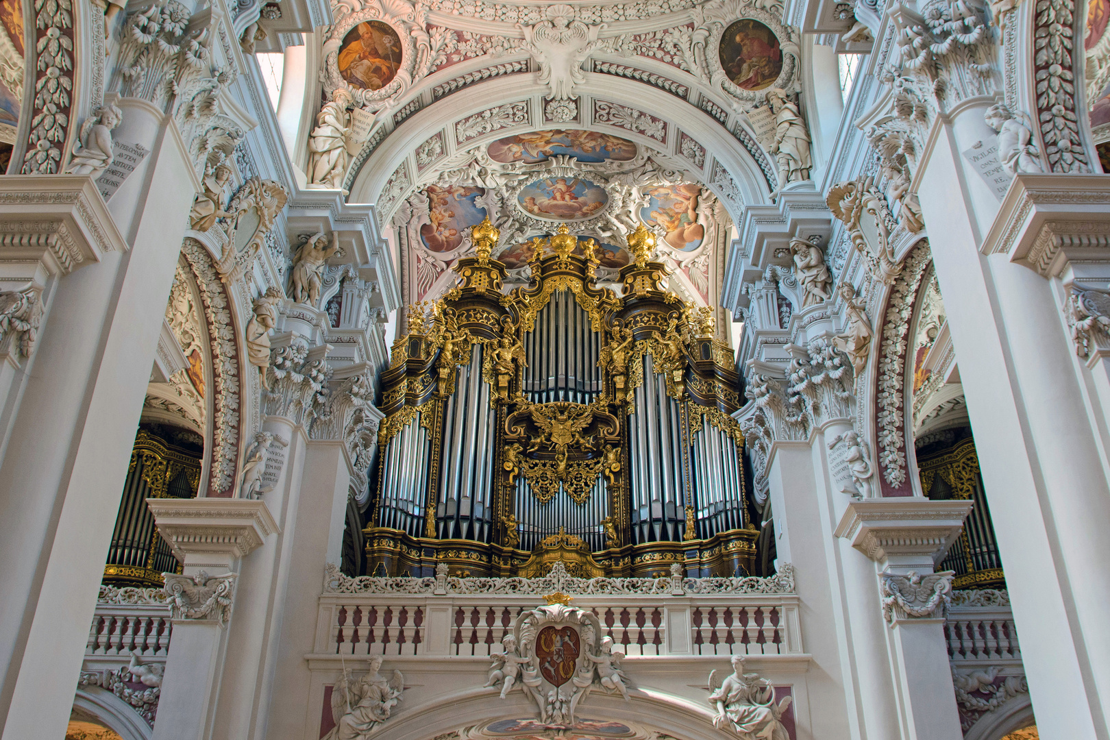 Die Hauptorgel des Domes St. Stephan, in Passau.