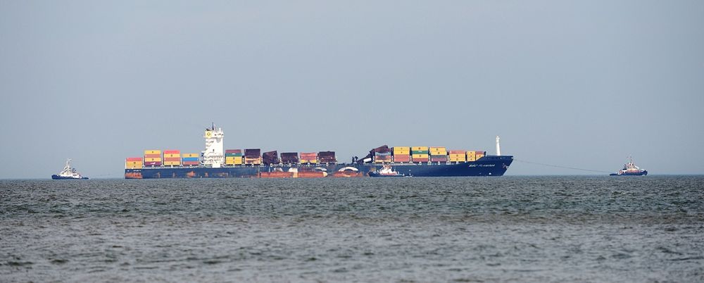 Die havarierte MSC Flaminia vor Wangerooge