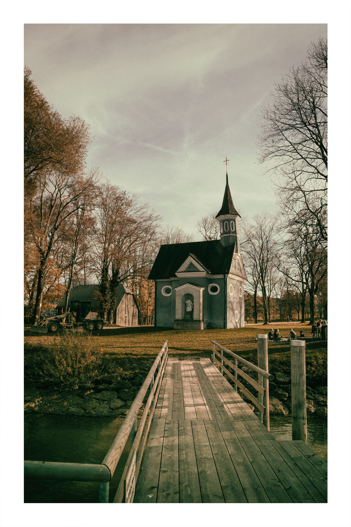 Die Heilig-Kreuz-Kapelle auf der Insel Herrenchiemsee