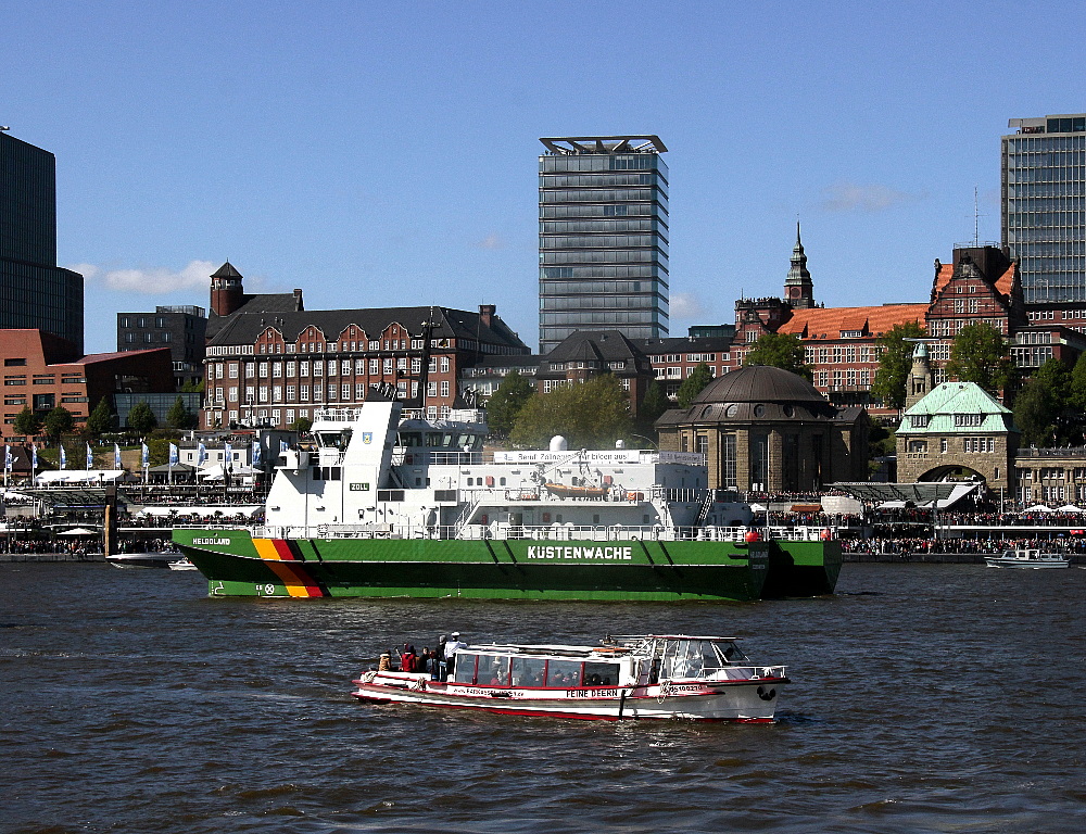 Die "Helgoland" von der Küstenwache