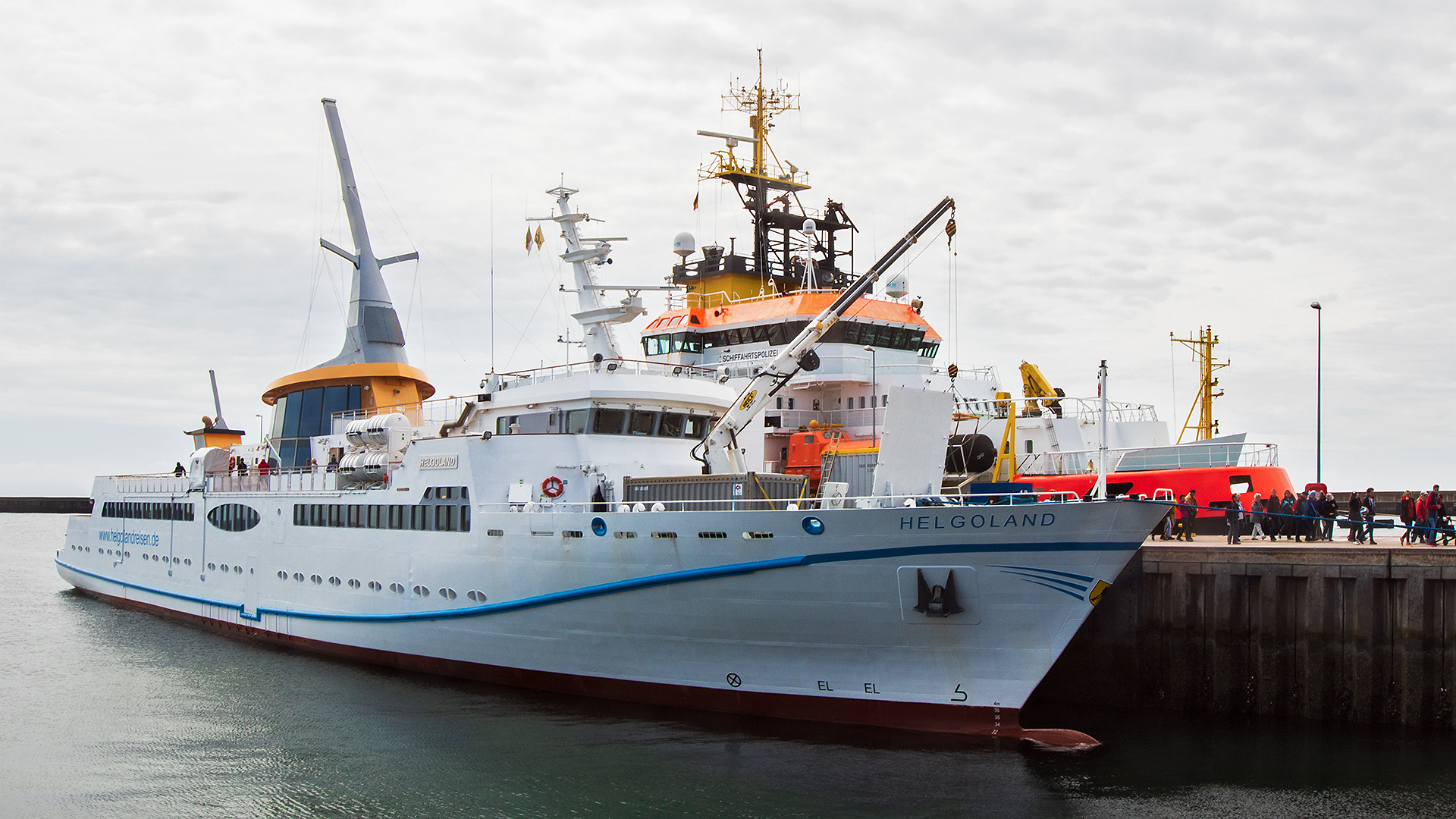 Die Helgoland vor Helgoland 001