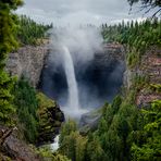 Die Helmcken Falls im Wells Gray Provincial Park