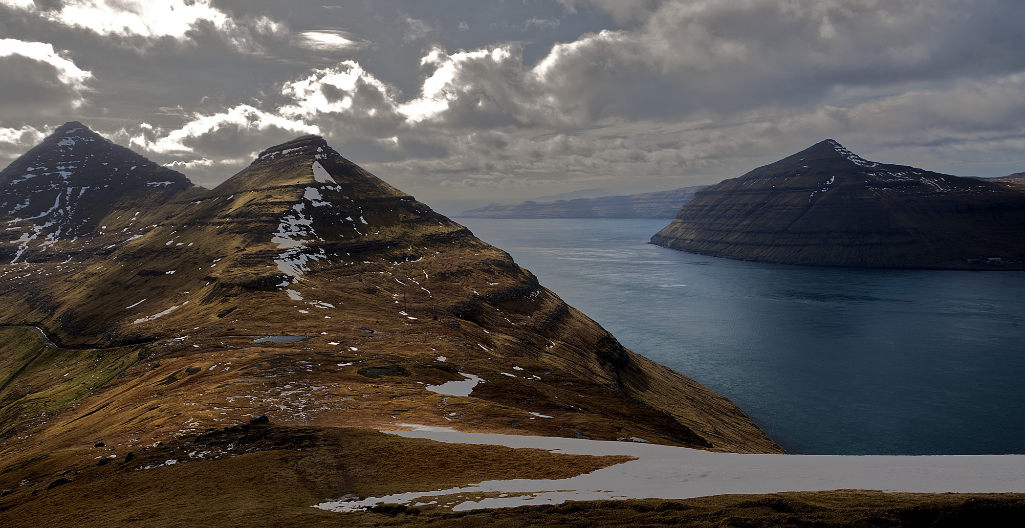 Die herbe Schönheit der Färöer-Inseln