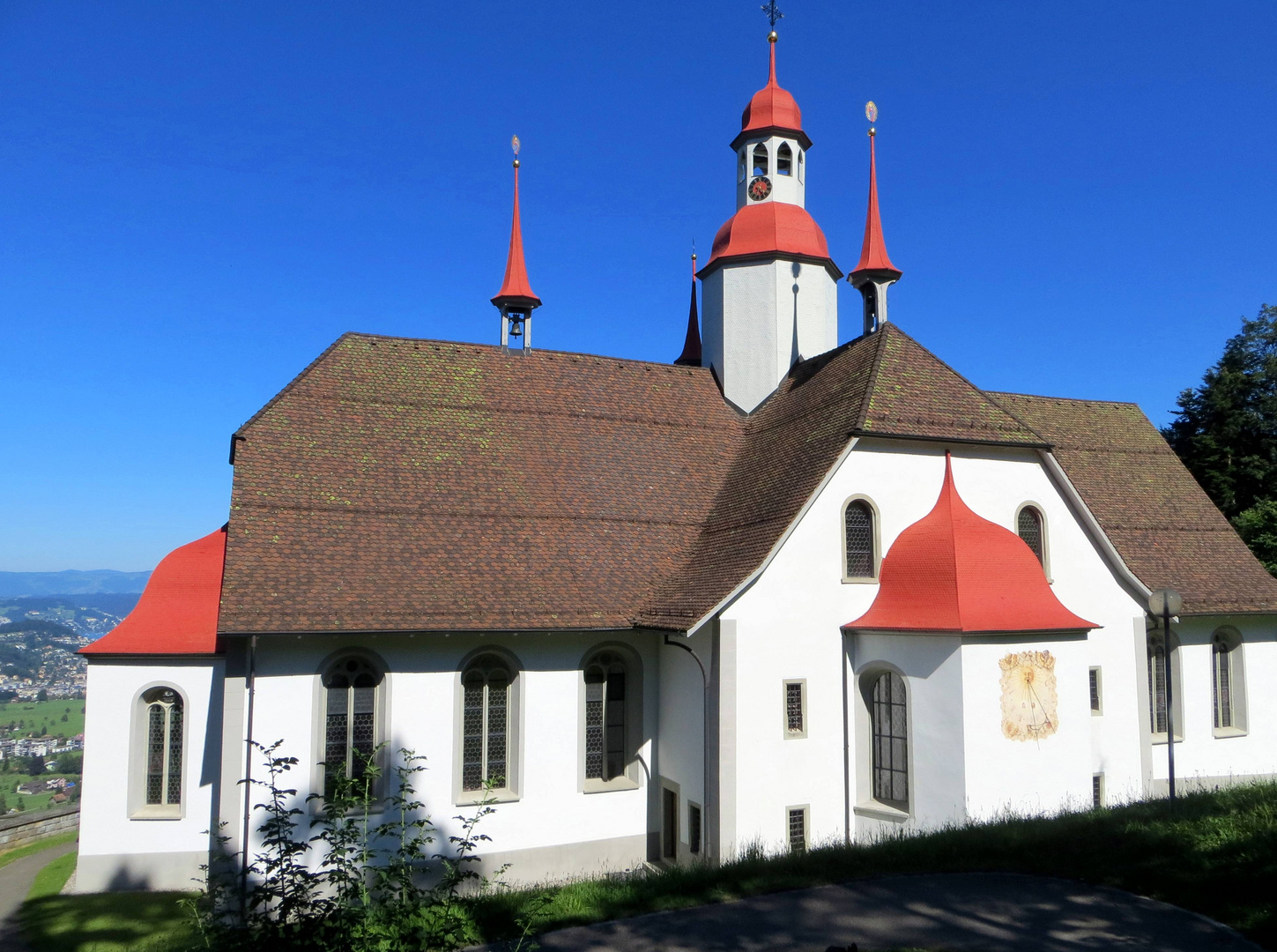 Die Hergiswaldkirche ...