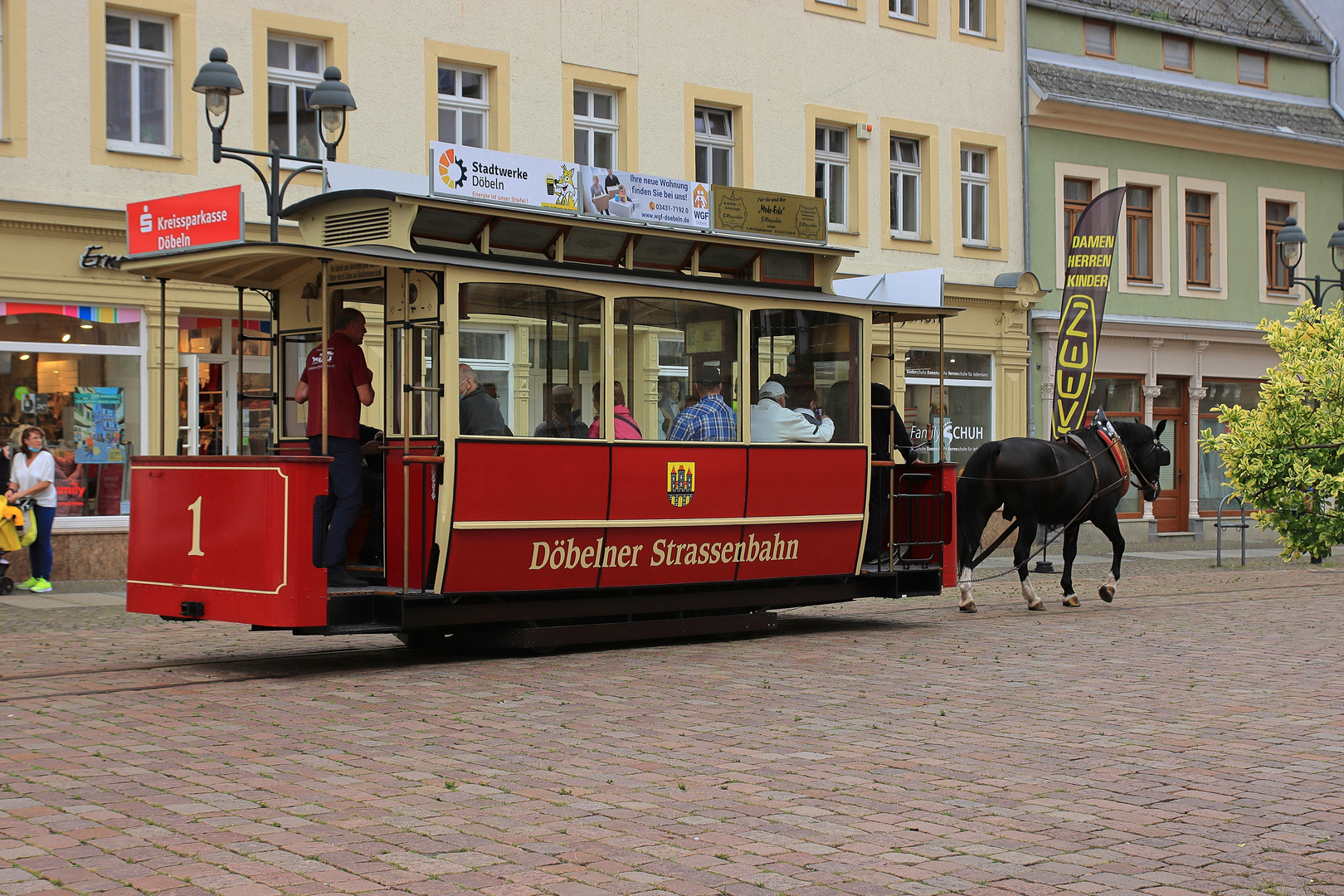 ...die Historische Pferdebahn in Döbeln...