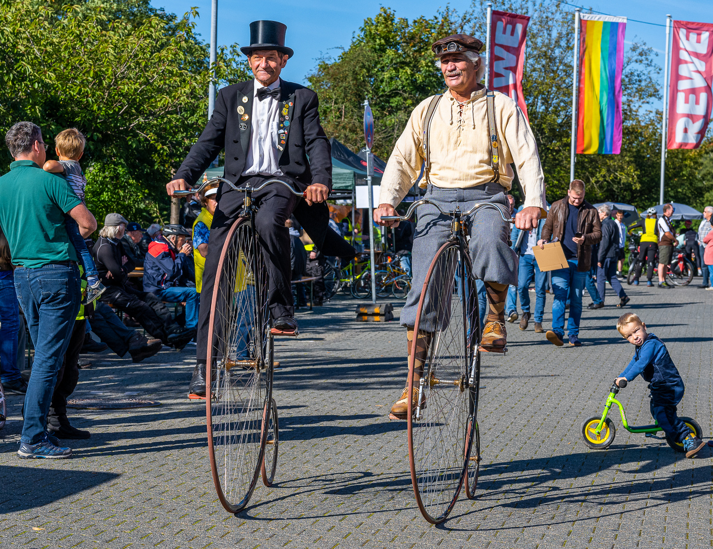 die Hochrad Fahrer