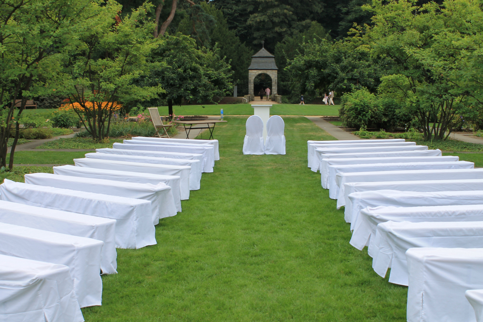 die Hochzeit war gerade vorbei