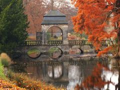 Die Hochzeitsbrücke im Park von Schloss Dyck