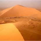  Die höchsten Dünen der Libyschen Wüste erreichen 125 m