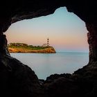 Die Höhle und der Leuchtturm 