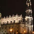 Die Hofkirche bei Nacht