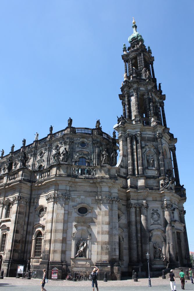 die Hofkirche zu Dresden