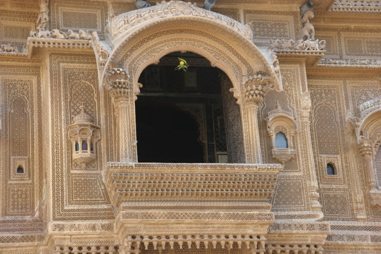 Die hohe indische Kunst der Steinmetzarbeiten