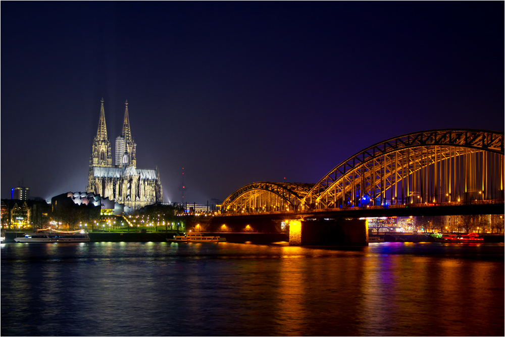 Die Hohenzollerbrücke und der Dom