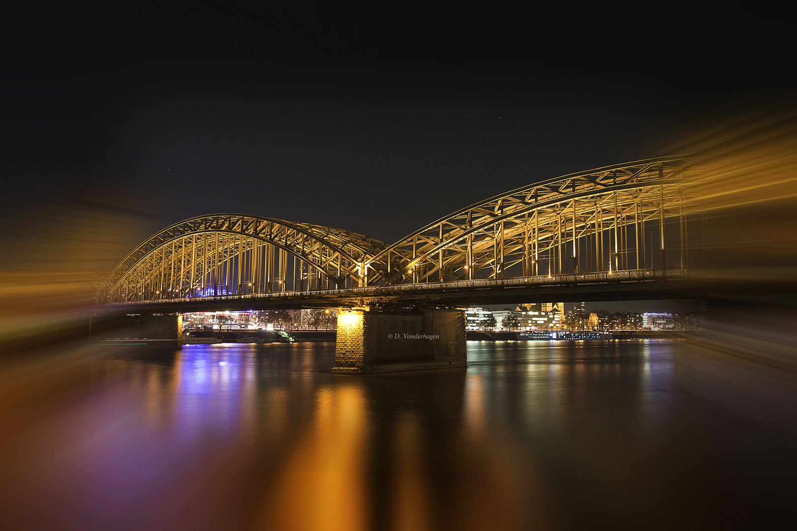 Die Hohenzollernbrücke im "Glanz"