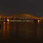 Die Hohenzollernbrücke in Köln 11.2010