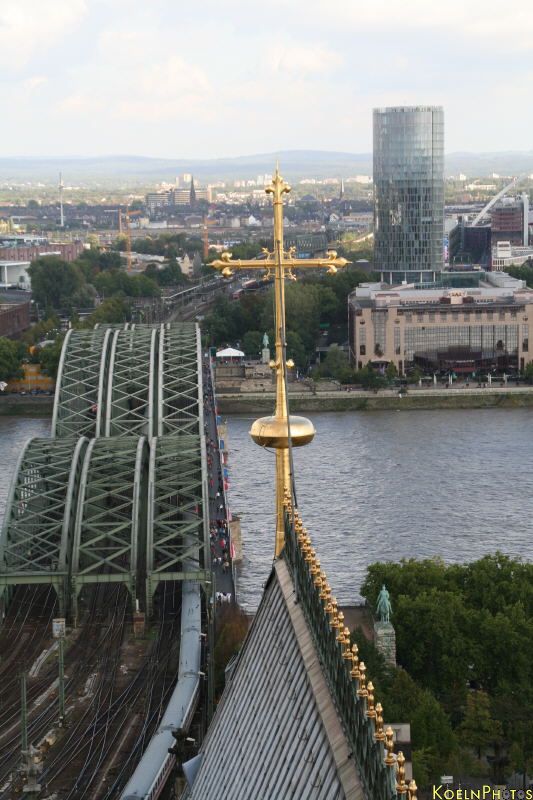 Die Hohenzollernbrücke mal anders