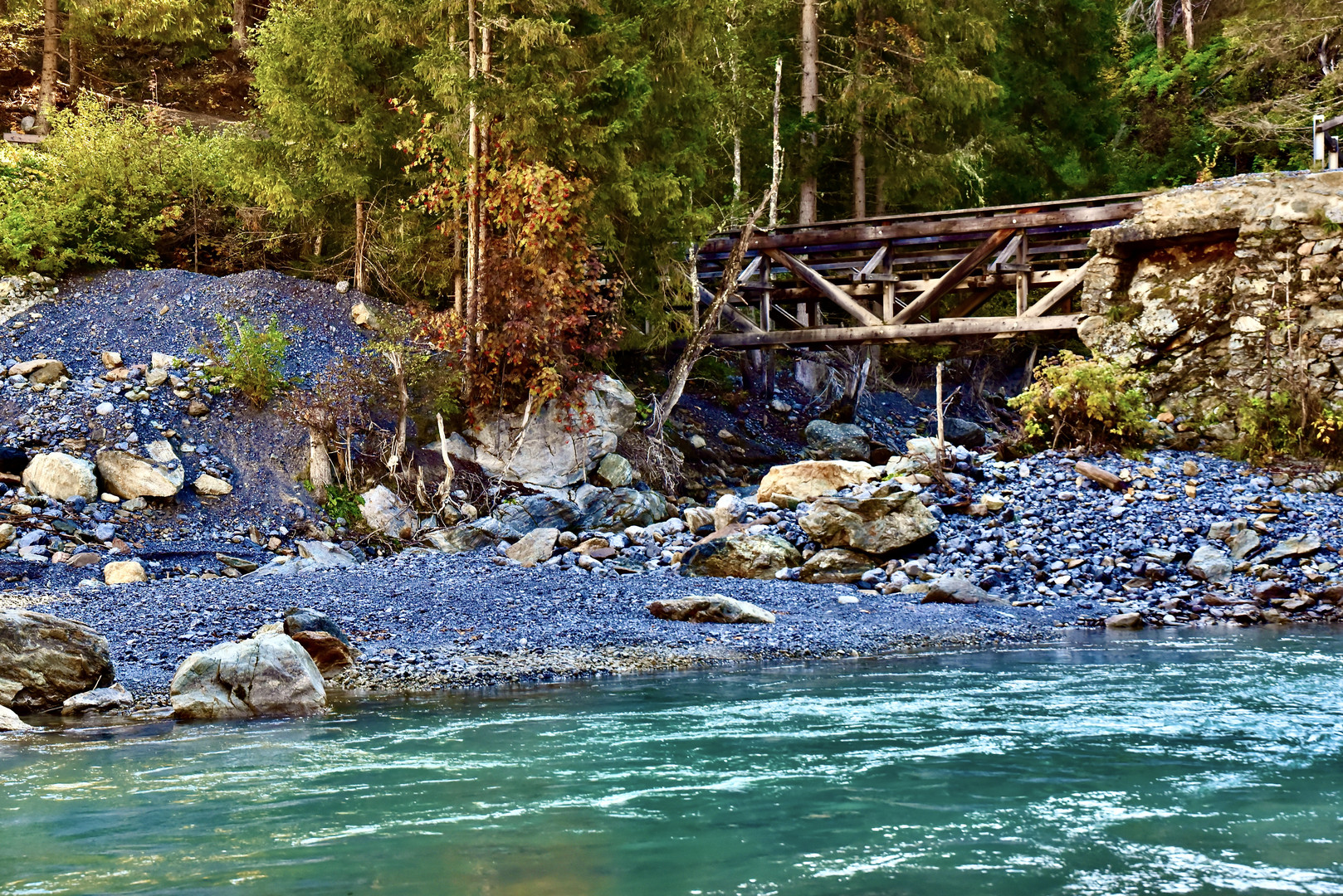 Die Holz Brücke.