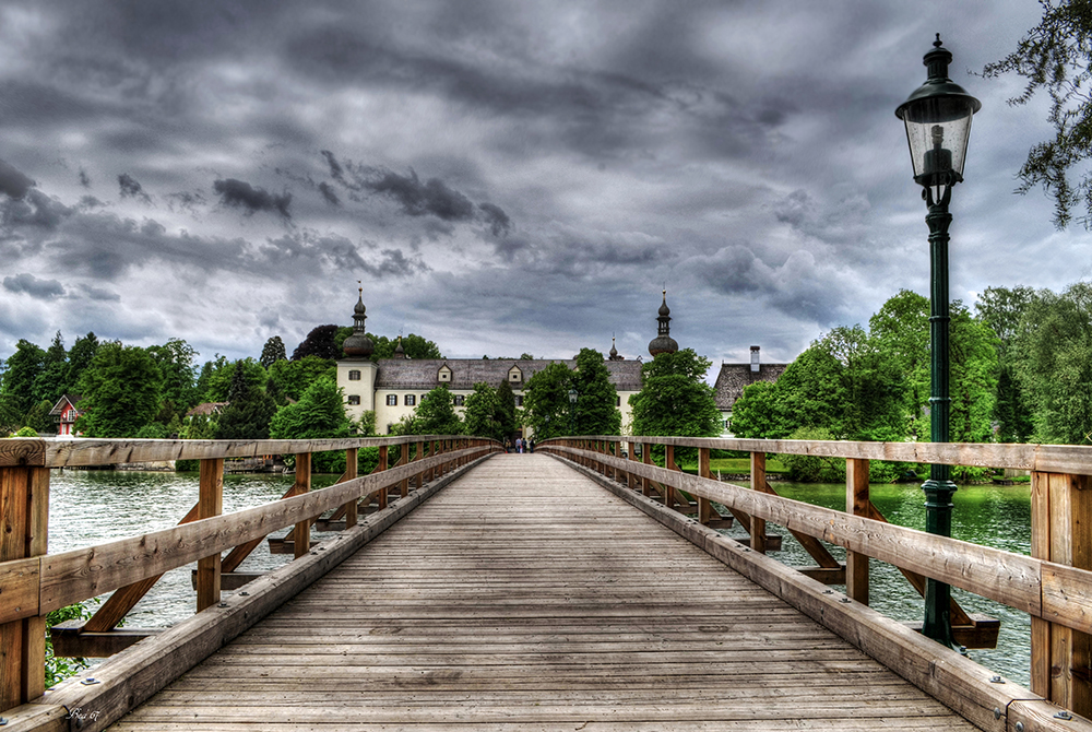 die Holzbrücke ...