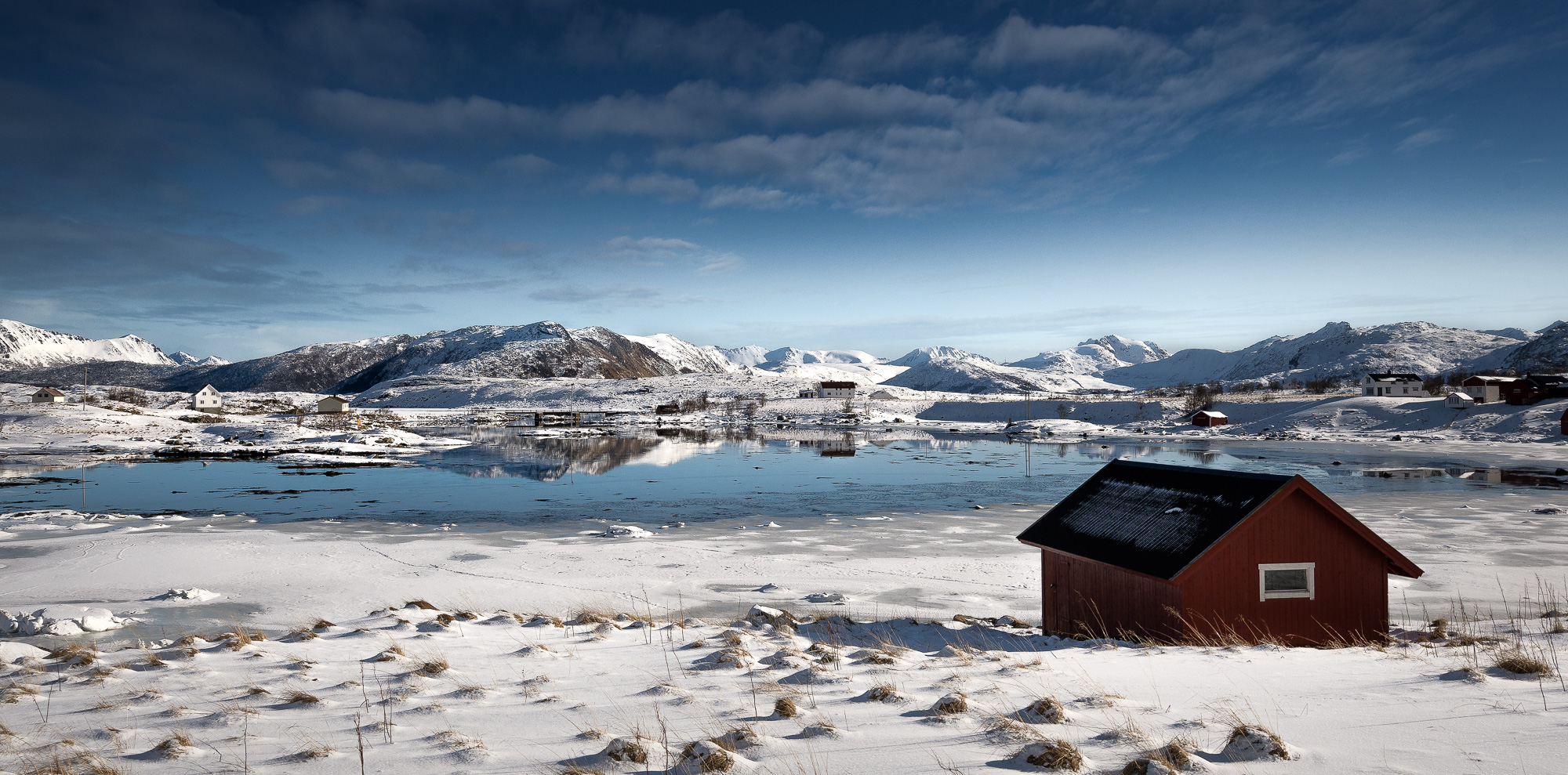 … die Hütte am Fjord.