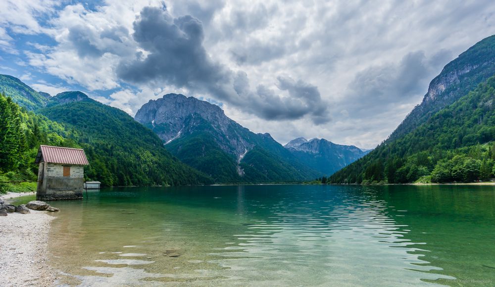 "Die Hütte am See"