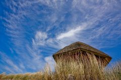 Die Hütte hinter der Düne