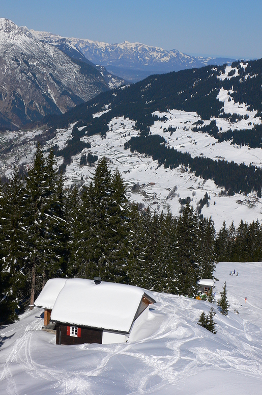 ...Die Hütte im Schnee...