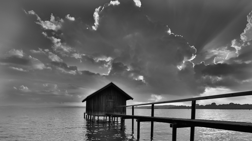 die Hütte im See SW