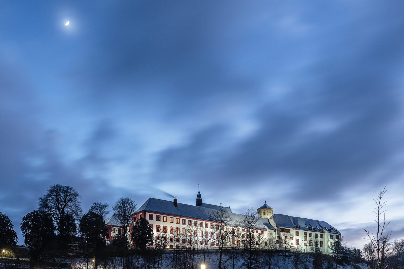 Die Iburg bei Osnabrück in der blauen Stunde