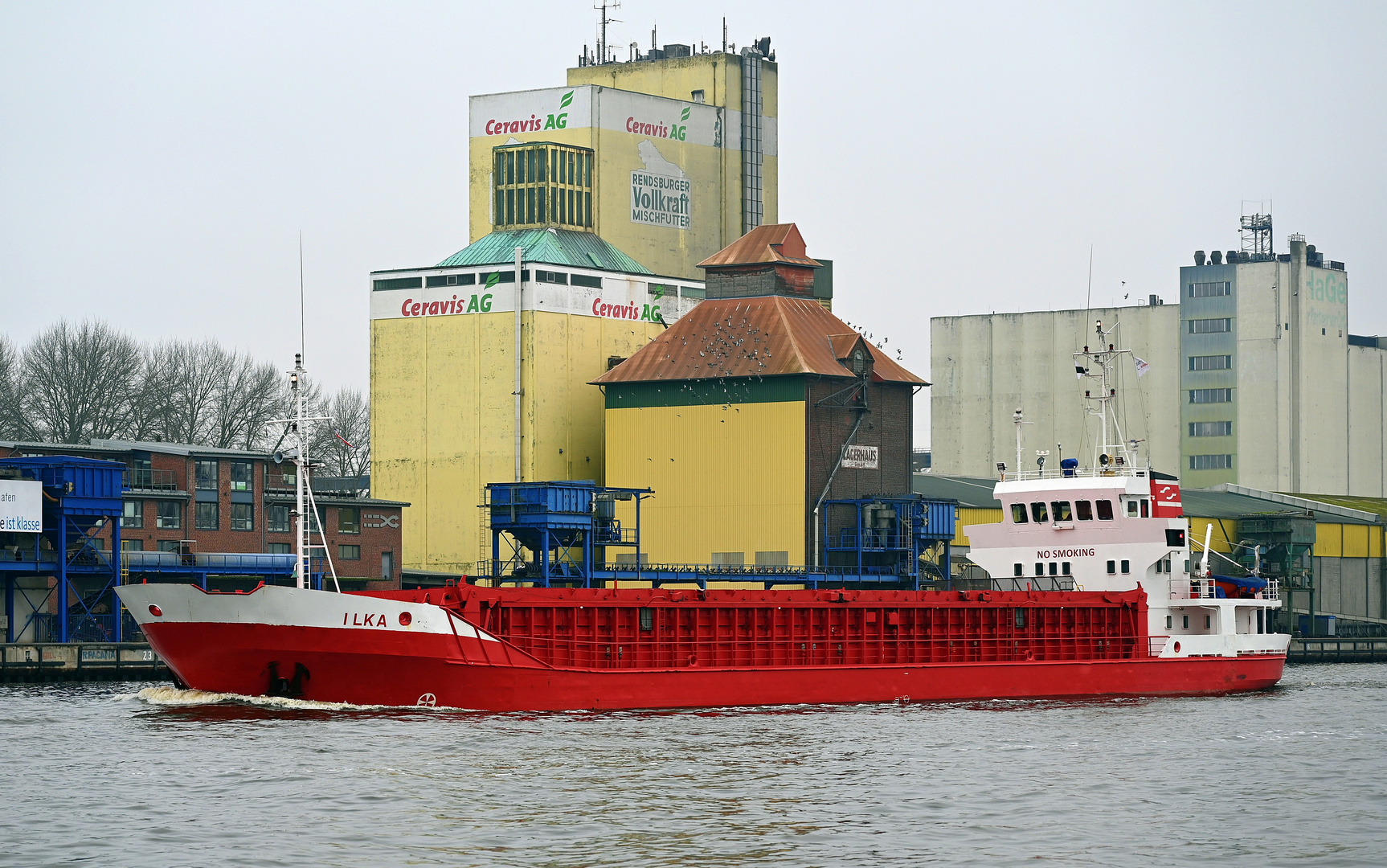 Die ILKA bei Rendsburg im Nord-Ostsee-Kanal