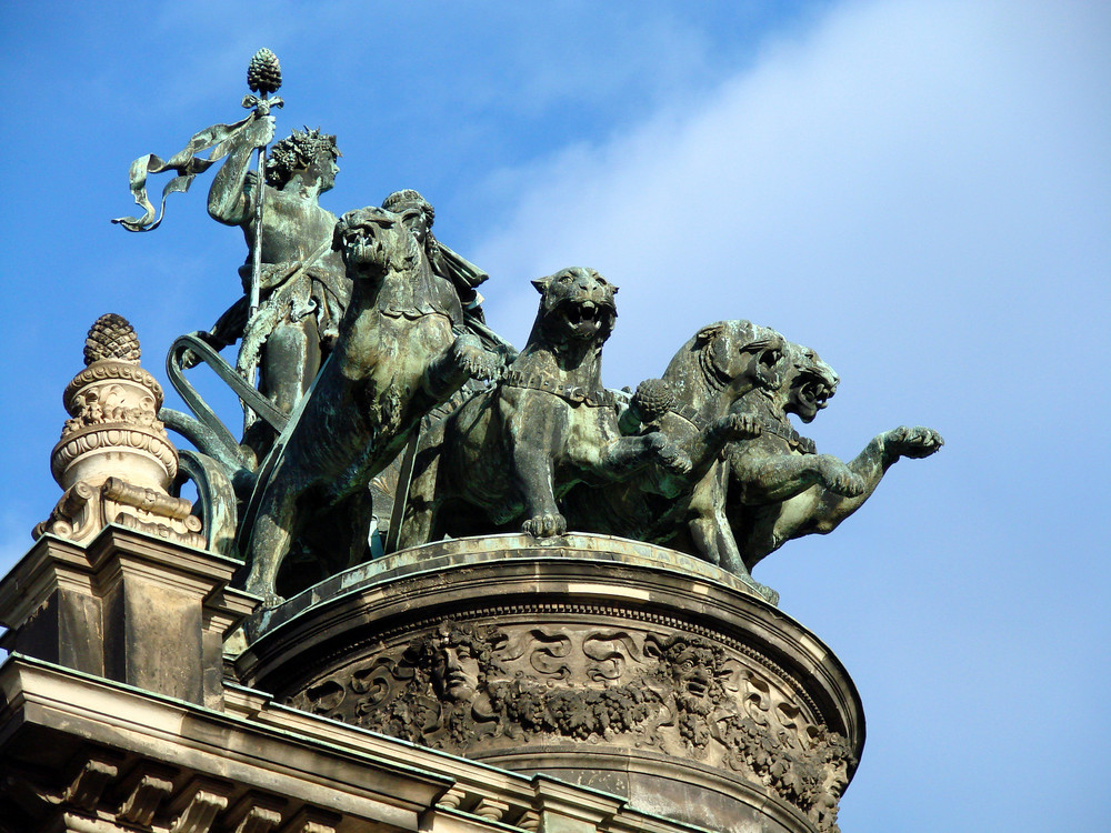 Die imposante Panterquadriga auf der Semperoper in Dresden