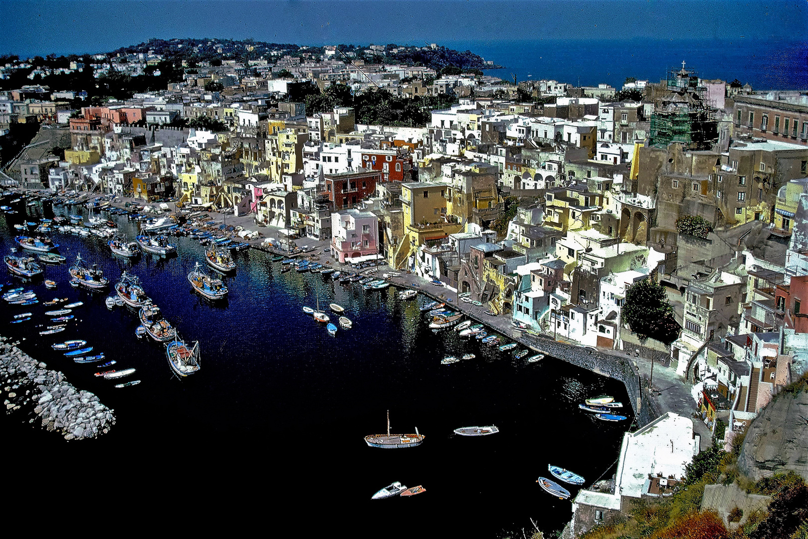 DIE INSEL PROCIDA IM GOLF VON NEAPEL