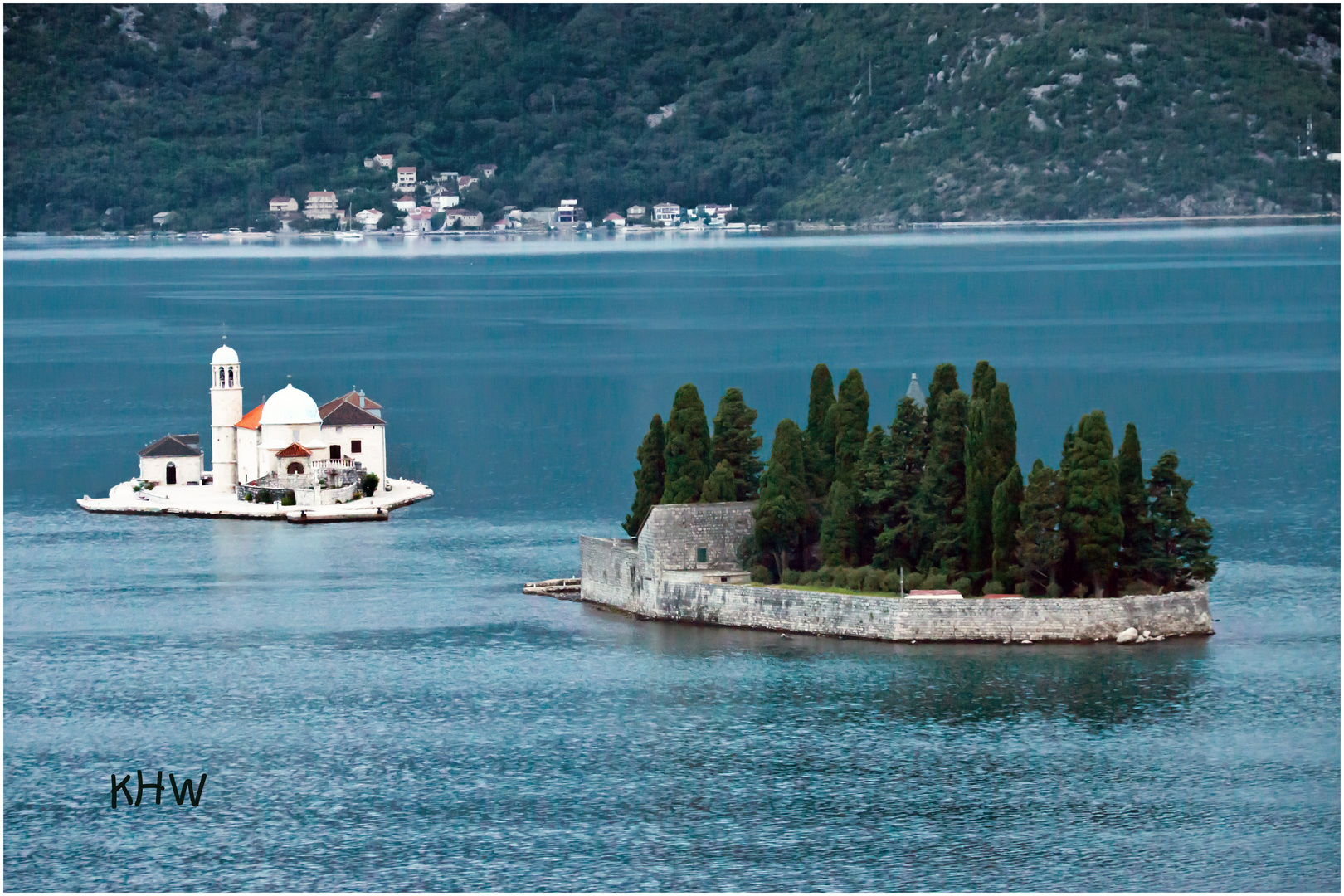 Die Inseln Sveti Dorde und Gospa in der Bucht von Kotor