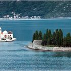 Die Inseln Sveti Dorde und Gospa in der Bucht von Kotor