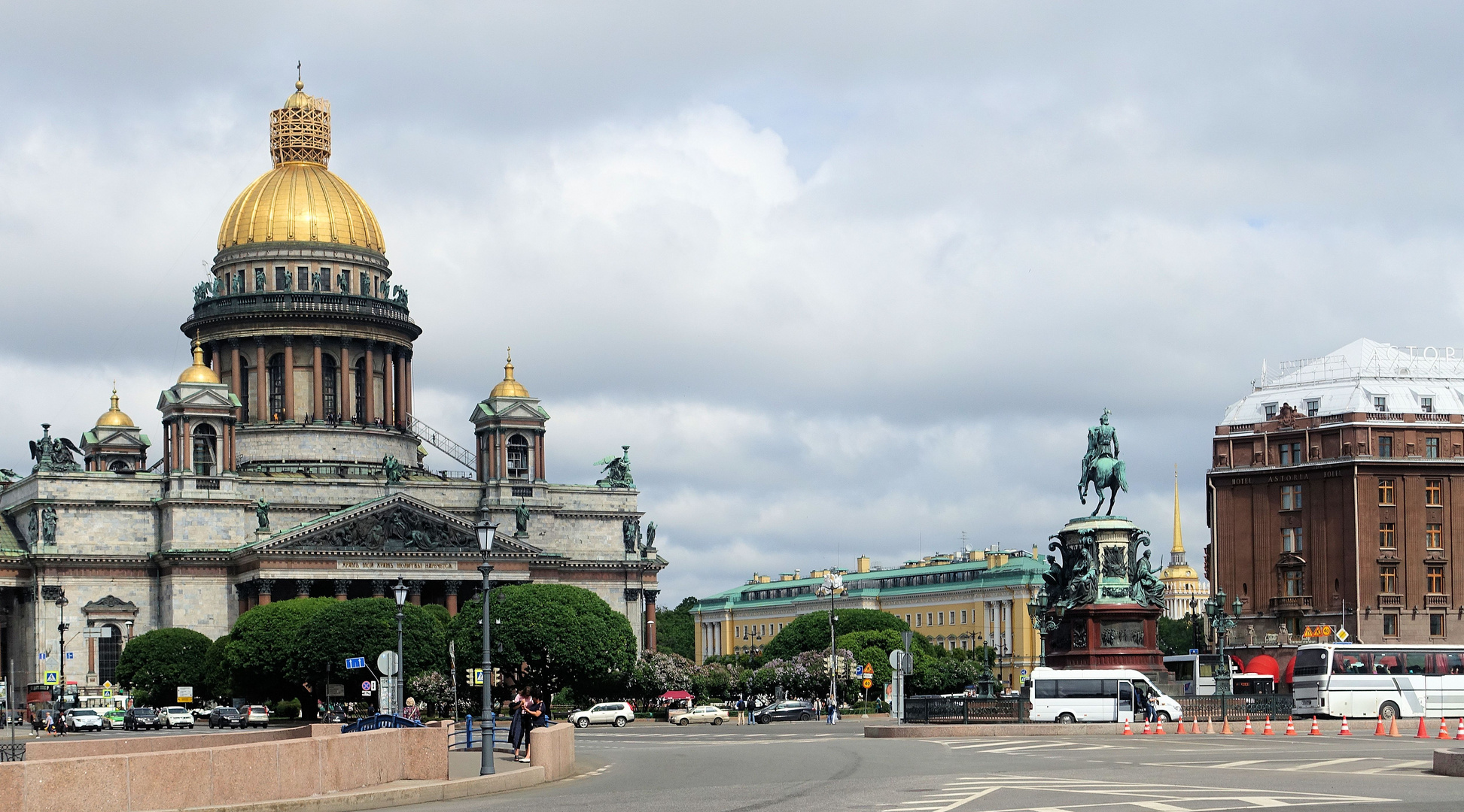 die isaakskathedrale in st.petersburg