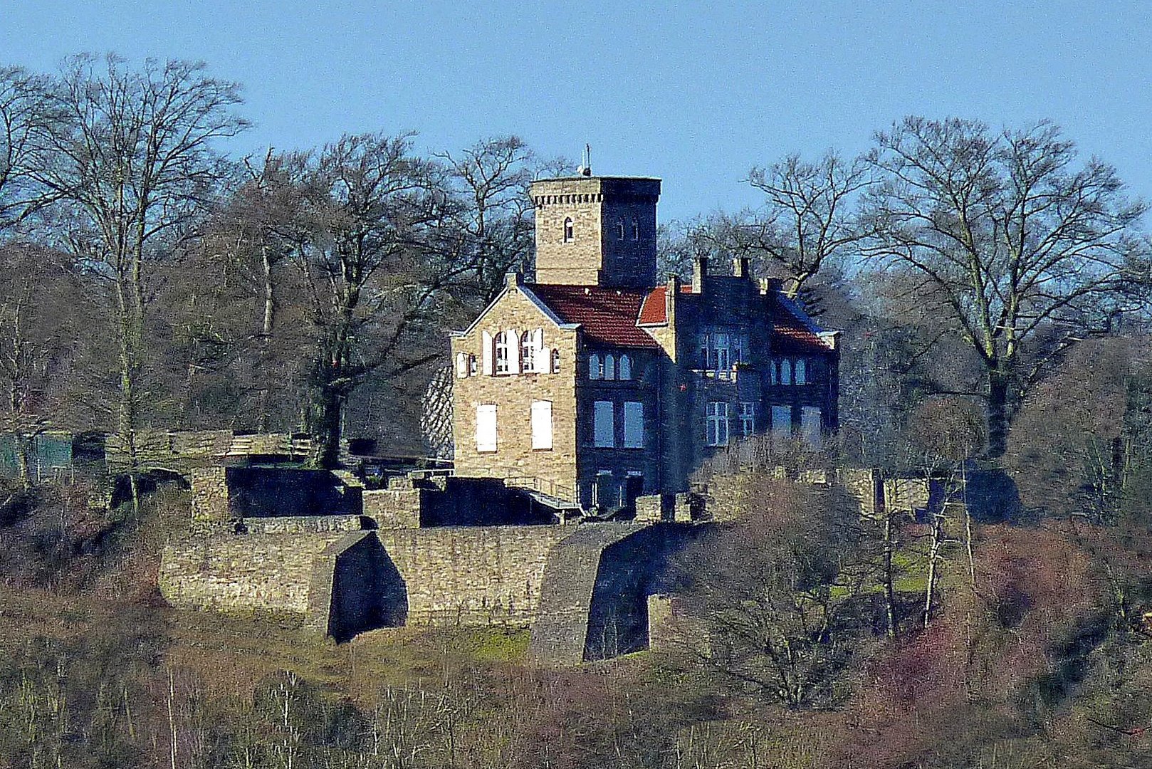 Die Isenburg, Haus Custodis