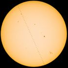 die ISS 'passiert' die Sonne