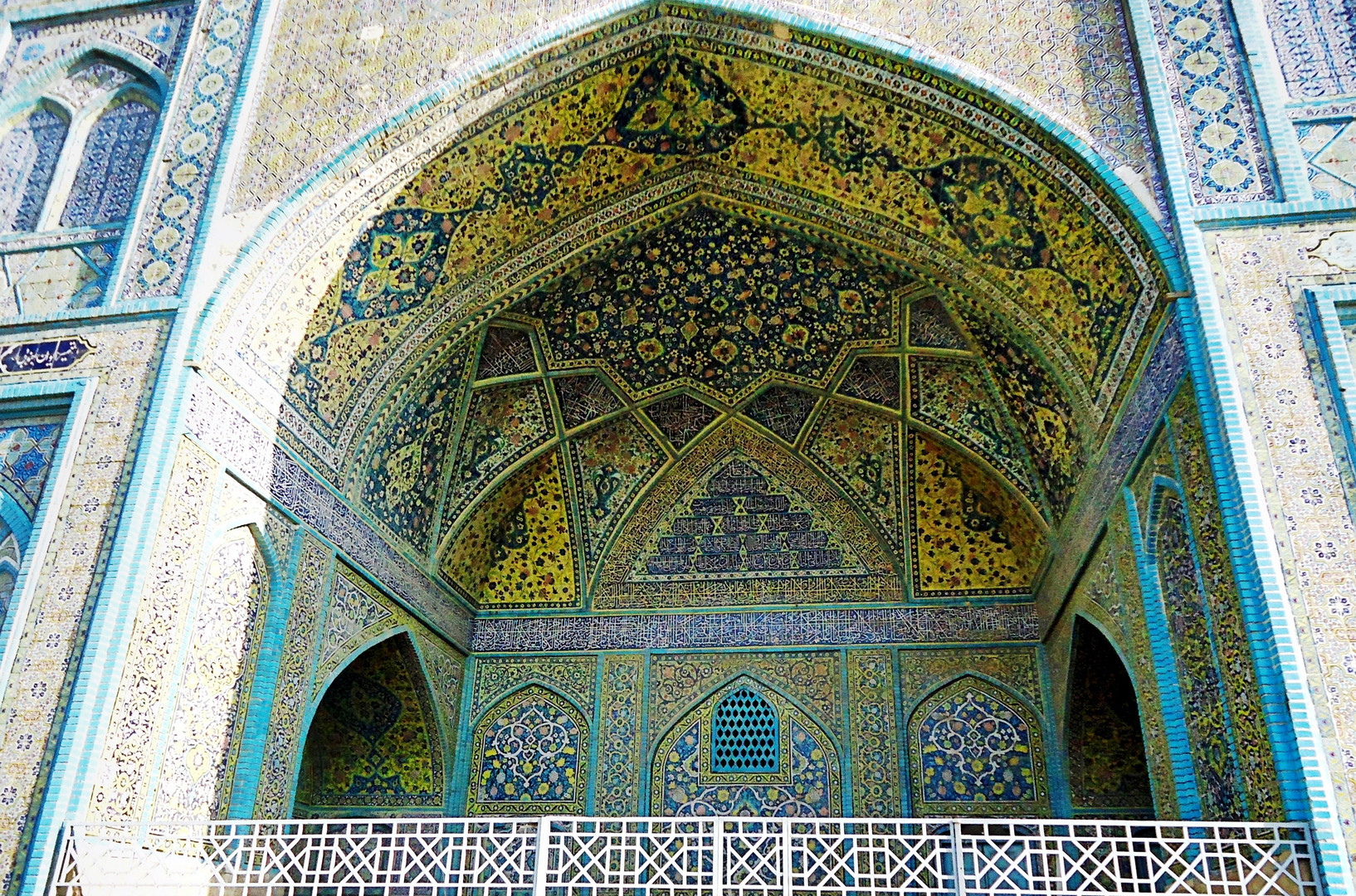 Die Jameh-Moschee (6)