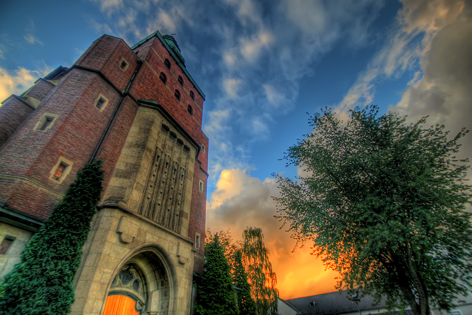 Die Josefskirche in Bottrop heute Nachmittag