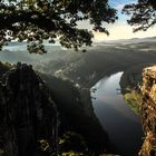 Die junge Elbe am Malerweg früh morgens