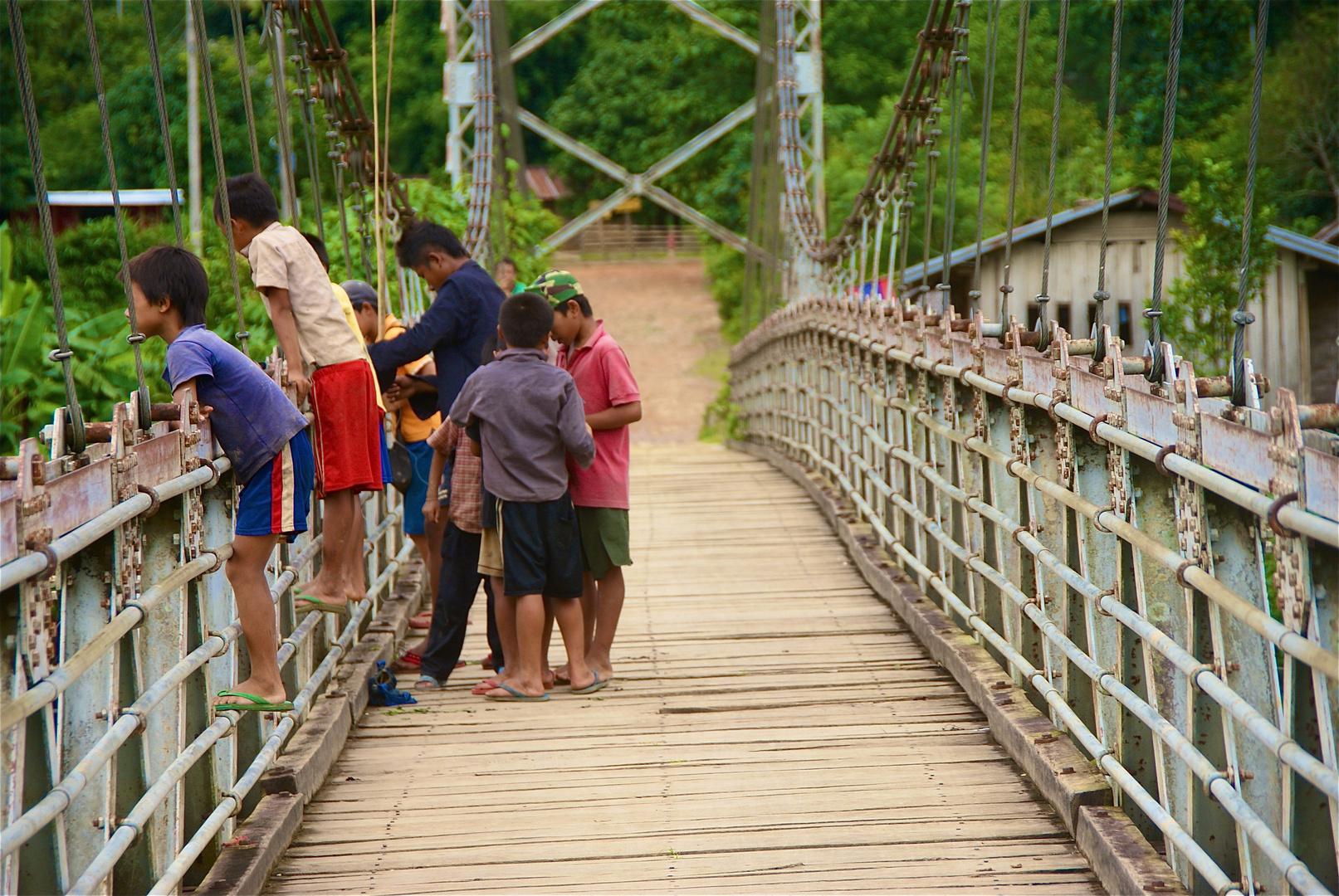 die jungs von der brücke, laos 2010