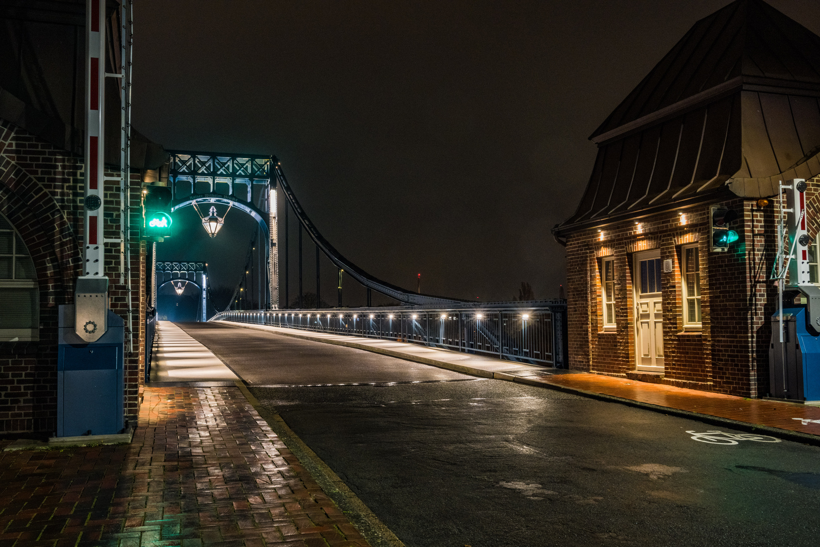 Die Kaiser-Wilhelm-Brücke.